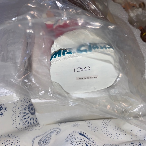 SANTA & MRS CLAUS BOBBING HEAD NODDER MATCHED SET - Picture 6 of 12